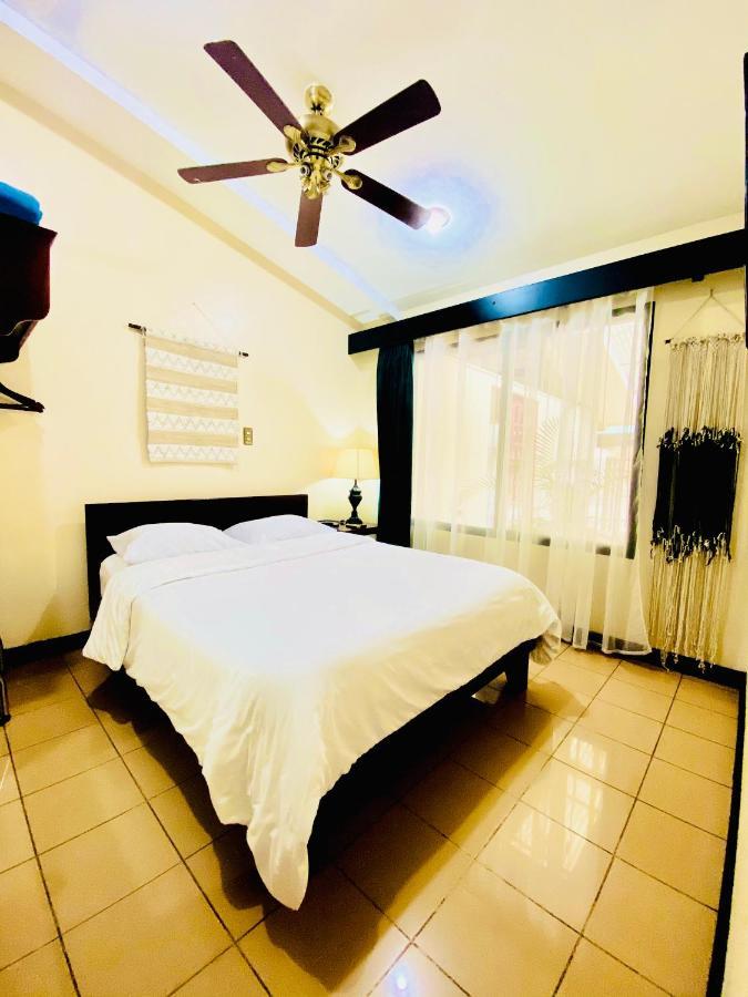 Hotel Mango Airport Río Segundo Eksteriør billede