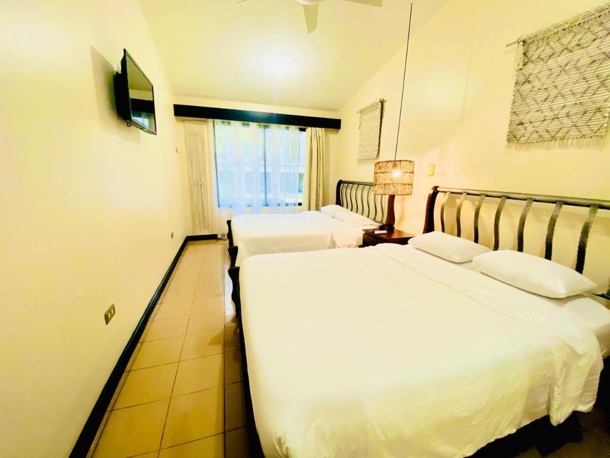 Hotel Mango Airport Río Segundo Eksteriør billede