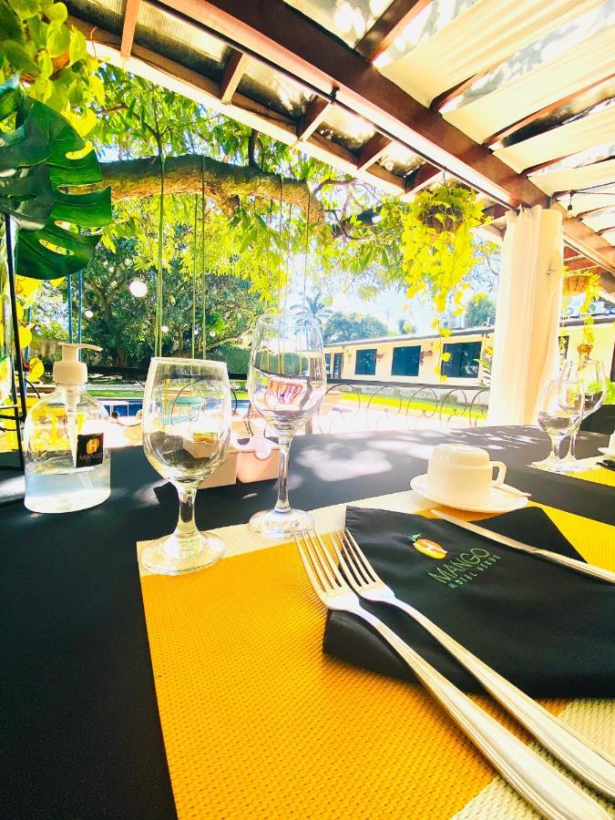 Hotel Mango Airport Río Segundo Eksteriør billede