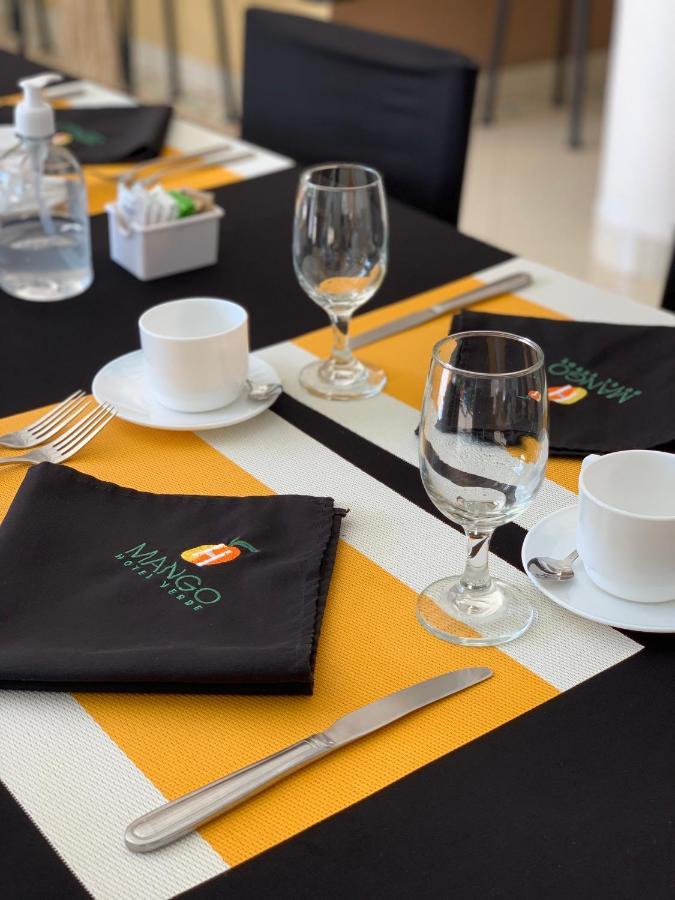 Hotel Mango Airport Río Segundo Eksteriør billede
